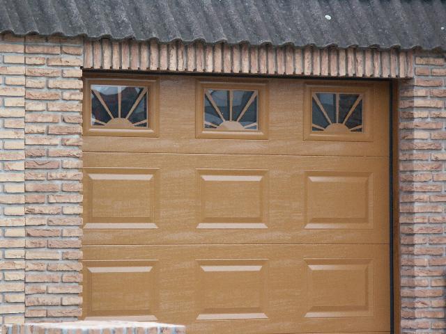 porte de garage sectionnelle villa marron la toulousaine - fma fma11 fermetures et menuiseries audoises carcassonne aude